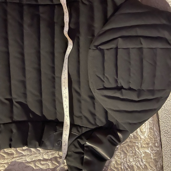 Beautiful Rudsak jacket.  Used but good condition. Size small - Picture 7 of 9